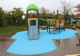 Active-landscapes-playground-equiptment-CS-Underhill-Unit-1-new-toddler-unit-and-wetpour-installed-in-childrens-centre-_small
